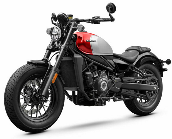 Moto 450CL-C em vermelho.