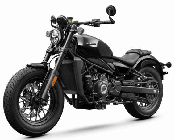 Moto 450CL-C Spirit em preto.