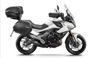Moto 700MT SH3 em branco.