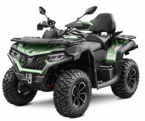 Moto CFORCE 625 Touring em verde.